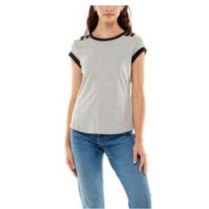CRAVE FAME
Juniors' Lattice-Shoulder Top Medium, grey